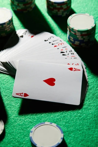 Live dealer baccarat table on mob77 login